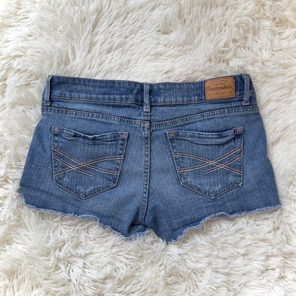 Aeropostale Light Wash Mini Low Rise Denim Jean Shorts - Junior’s size 1/2